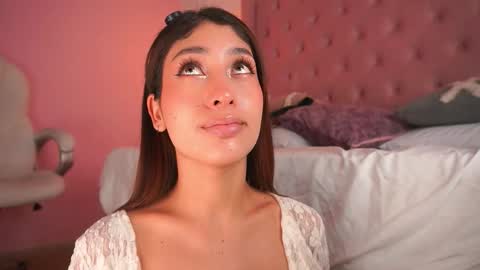 Honey Moon  Help me to reach 100 thumbs up online show from March 12, 8:33 pm