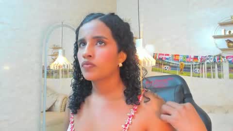 Horny Curls  online show from June 22, 3:36 am