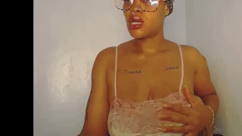 horny_ebonygirl_ online show from February 27, 9:31 am