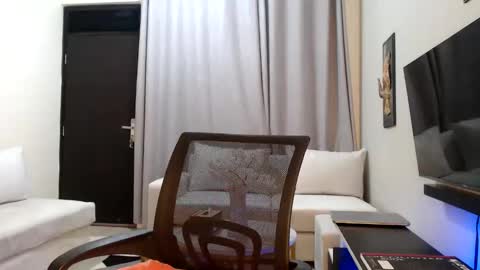 horny_princcess online show from January 16, 6:09 am