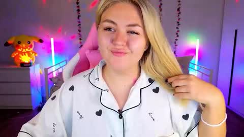 Snapshot of hornycakee chatting on September 21, 10:14 am HornyCakee online show from September 21, 10:14 am