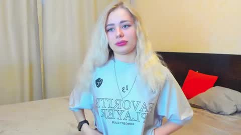 hot_kittie_hot online show from June 5, 1:53 am
