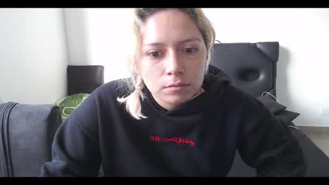 Mia online show from February 26, 12:38 pm