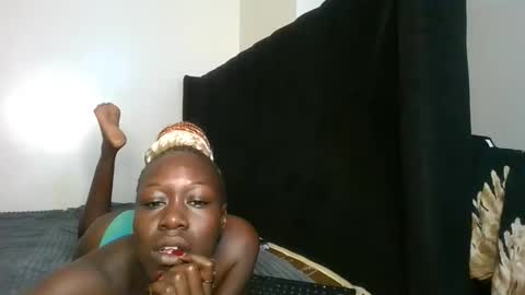 Hot petite online show from March 12, 12:52 pm