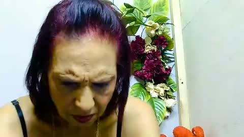 hot queen online show from June 20, 3:59 pm