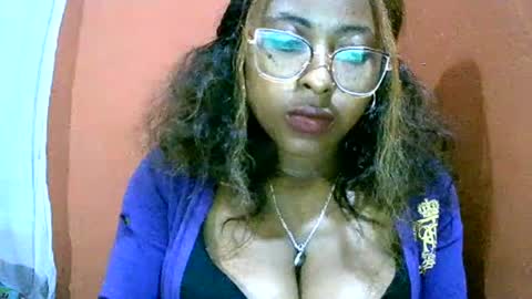 hotarian1 online show from June 1, 6:15 am