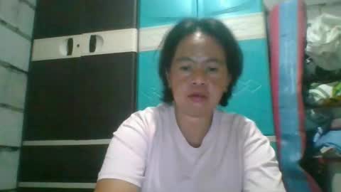 hotchicks4uxx online show from February 22, 11:00 am