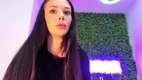 hotfallingdevil online show from January 17, 5:37 am