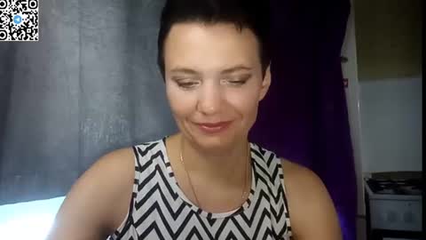 hotmamaqueen234 online show from July 2, 10:32 am