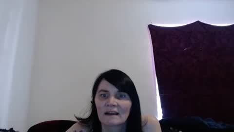 Snapshot of hotmodel1984 chatting on December 18, 8:36 pm hotmodel1984 online show from December 18, 8:36 pm