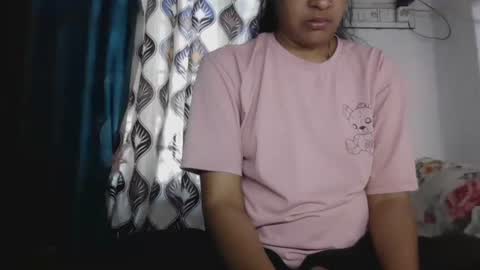 lola online show from February 16, 9:42 am