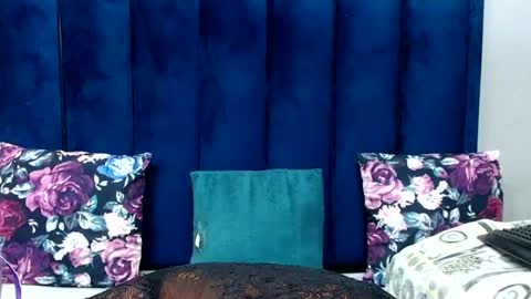 hotsmalltitsx online show from May 31, 6:31 pm