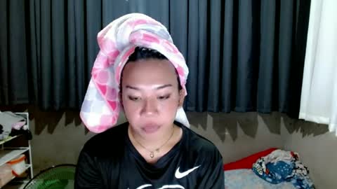 jelaigrande  online show from July 18, 8:17 am