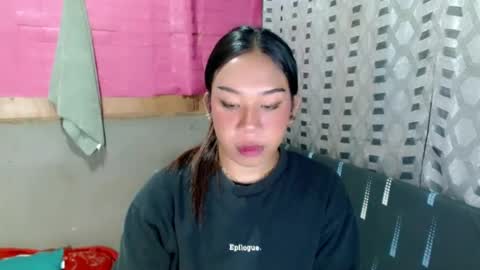 jelaigrande  online show from July 6, 5:59 pm