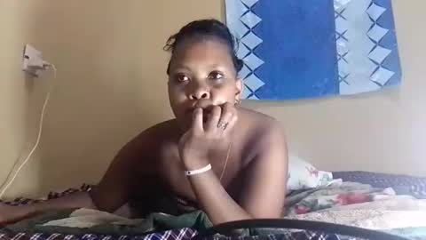 Snapshot of hottie_creamy chatting on September 19, 7:24 pm hottiecreamys cam online show from September 19, 7:24 pm