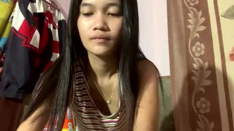 hottie_ptite online show from November 24, 2:13 am