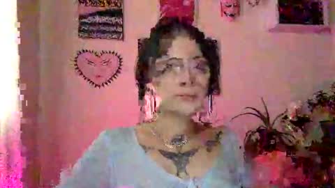 Tat  online show from November 13, 3:33 pm