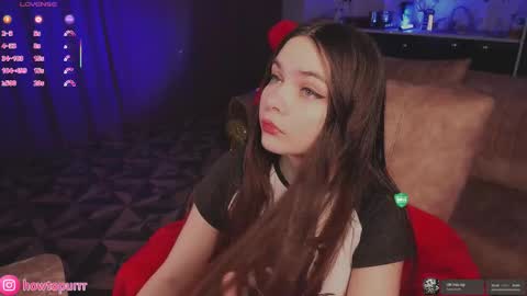 Mia online show from March 21, 3:39 pm