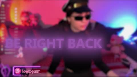 Mia online show from November 20, 5:47 pm