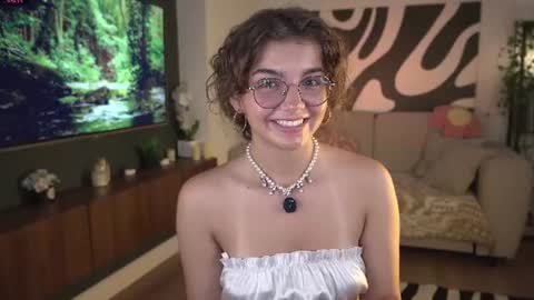 Diane online show from July 25, 10:33 am