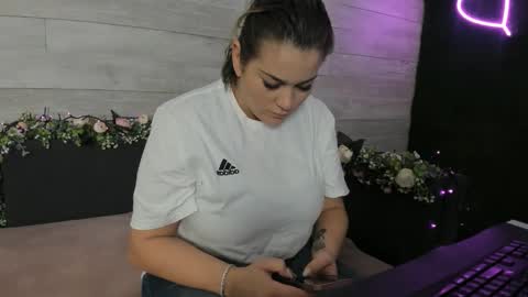 Erin online show from January 15, 4:25 am