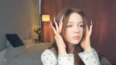 Lily online show from May 29, 7:28 am