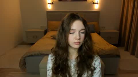 Lily online show from July 28, 2:13 pm
