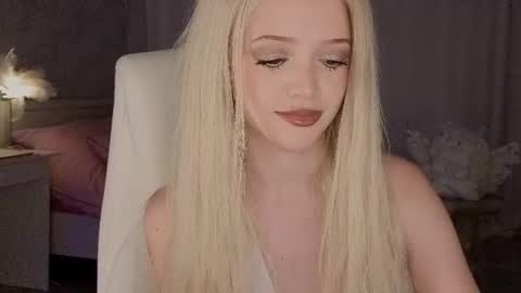 Joselle online show from July 14, 9:52 pm