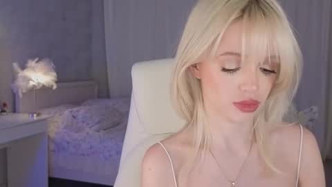 Joselle online show from February 18, 11:15 pm