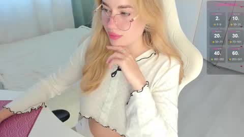 Snapshot of i_want_you_eva chatting on September 30, 12:44 pm HiI am  EvaPVT is open  online show from September 30, 12:44 pm