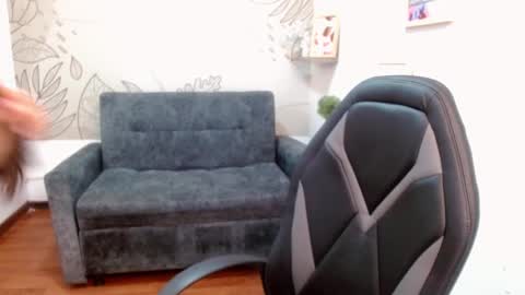 Snapshot of iam_megan1 chatting on December 22, 3:33 pm Megan online show from December 22, 3:33 pm