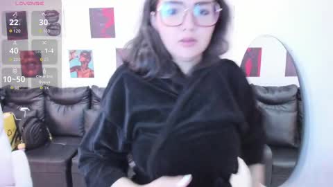 Snapshot of iam_sammy_01 chatting on October 4, 12:11 pm Sammy online show from October 4, 12:11 pm