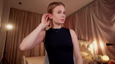 Claire online show from March 7, 3:49 pm