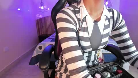 Nayuta online show from October 3, 8:03 pm