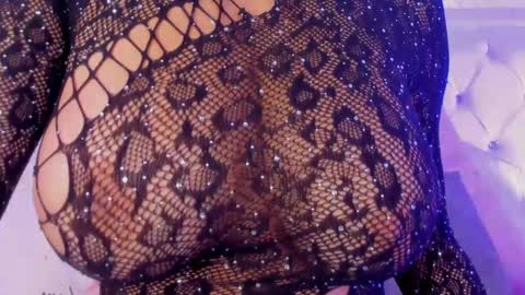 Snapshot of iara_smith_ chatting on September 15, 12:35 pm iara smith online show from September 15, 12:35 pm