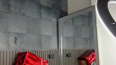  IBETH MOON  online show from December 19, 7:39 pm