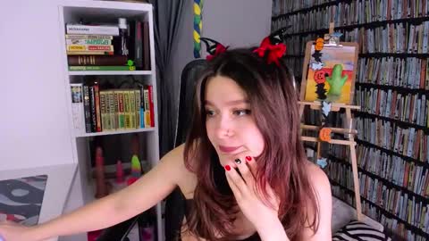 Julia online show from October 26, 10:38 pm