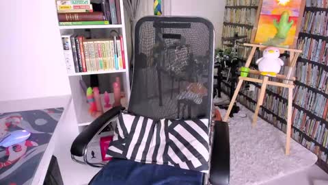 Julia online show from March 17, 7:51 pm