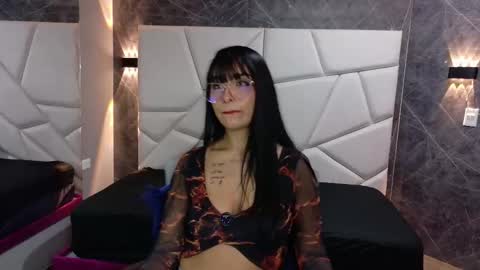 Tifanny online show from December 1, 6:21 pm