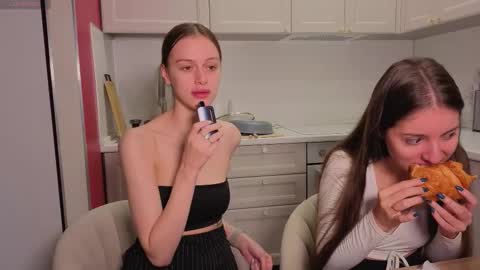 Julia and Mira online show from November 11, 10:01 am