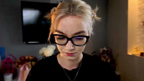 ileanacampbel online show from March 4, 5:42 am