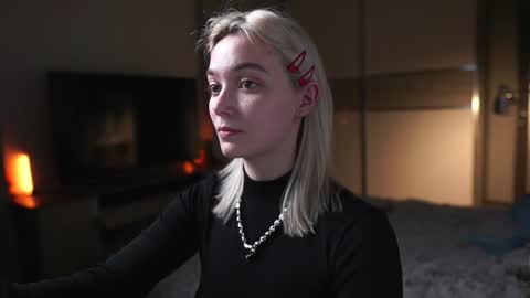 ileanacampbel online show from January 9, 4:06 pm