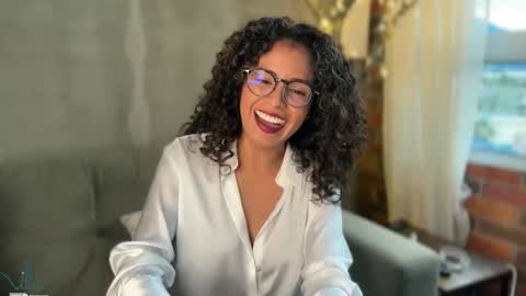 Snapshot of illaroom chatting on December 23, 10:23 pm Kloe online show from December 23, 10:23 pm