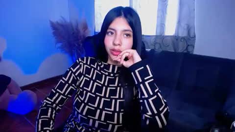 Alyn online show from November 6, 4:57 pm