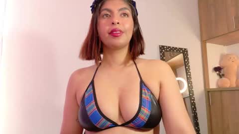 im_anna_ online show from October 20, 8:23 pm