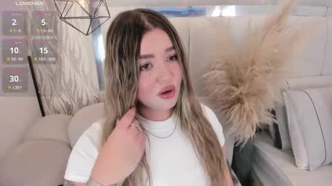 DAHLIA online show from March 28, 9:35 pm