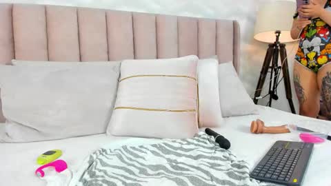 im_genesis online show from November 13, 12:09 am