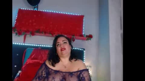 Snapshot of im_helenn_ chatting on December 15, 5:53 pm Hellen online show from December 15, 5:53 pm