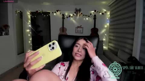 im_mariana online show from December 16, 4:07 am