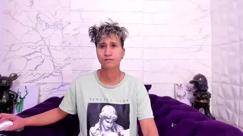 im_milan_rs online show from February 1, 12:40 am